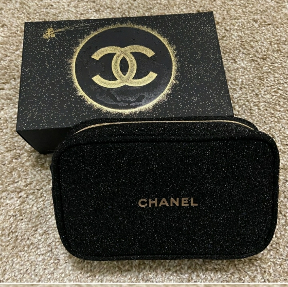 Chanel Holiday 2020 Lipgloss Set (sold out) - Picture 5 of 8